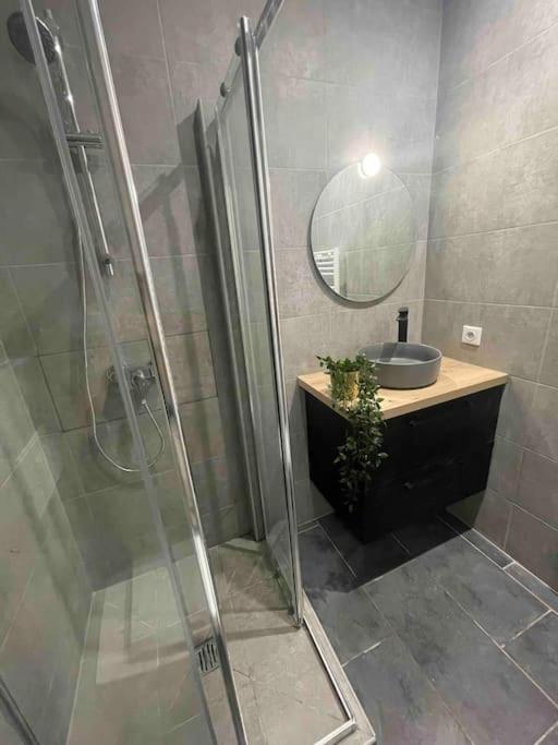Apartmán Studio Tout Confort, Au Pied De Toute Commodite, 2 Créteil Exteriér fotografie